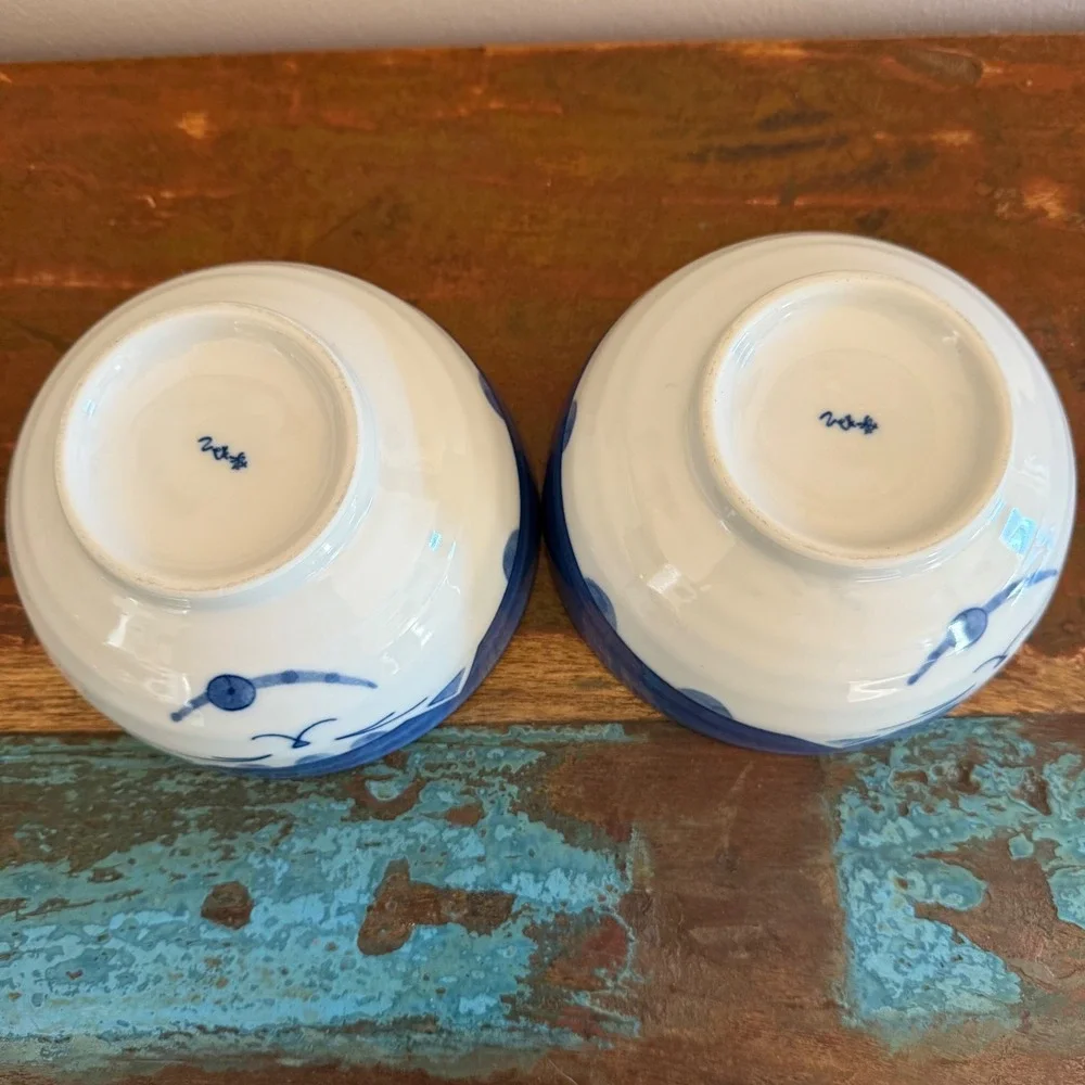 KAFU Japanese Ceramic Fat Cat Rice Bowls Set Blue White Smiling Warai Neko